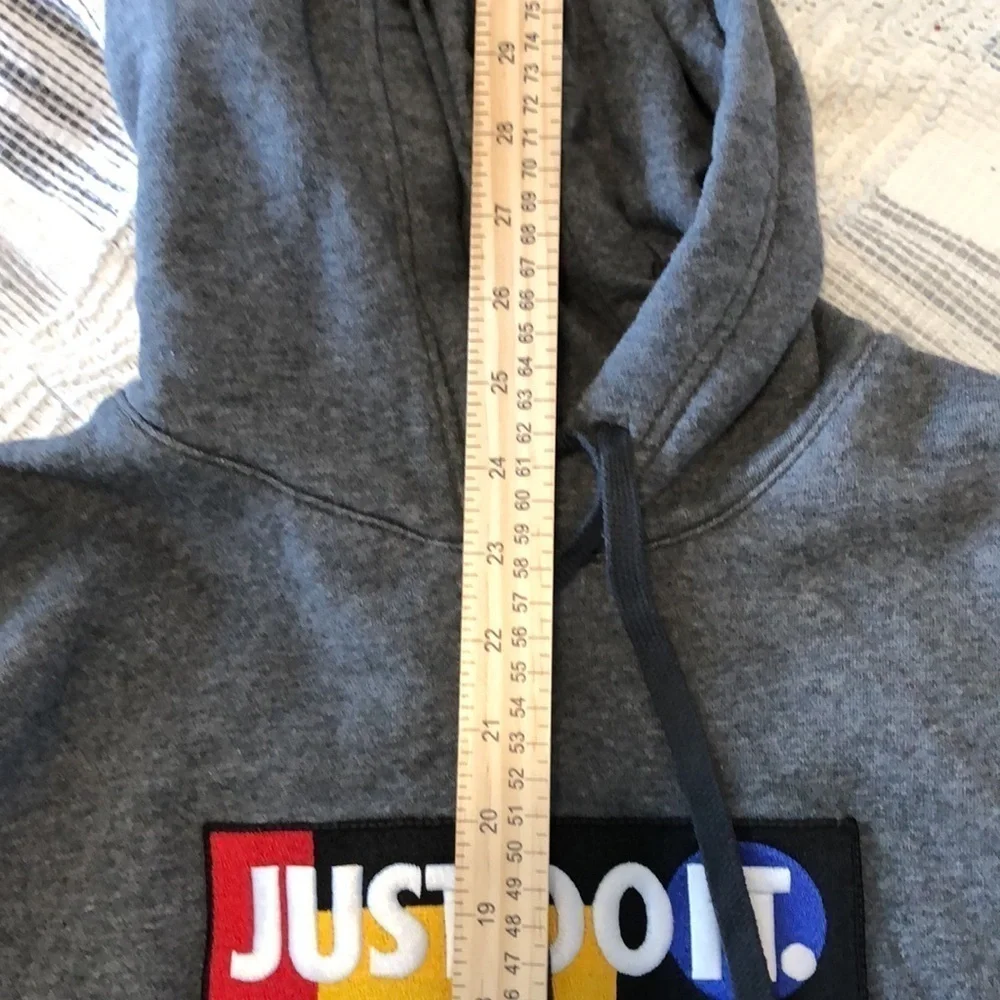 Nike Mens Hoodie Sz M Hoodie Sportswear Long Sleeve Pockets Standard Fit Grey